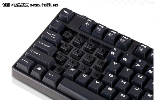 黑轴机械键盘
