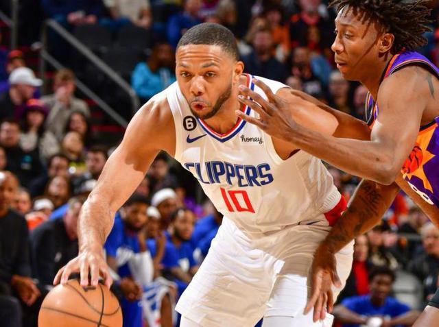 NBA季后赛：菲尼克斯太阳队以105-103战胜洛杉矶快船队